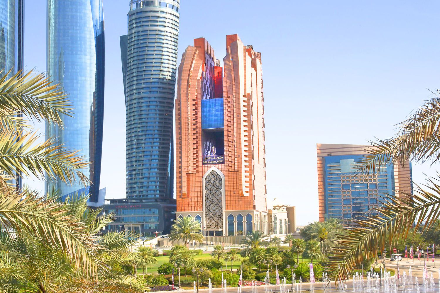 Bab Al Qasr Hotel