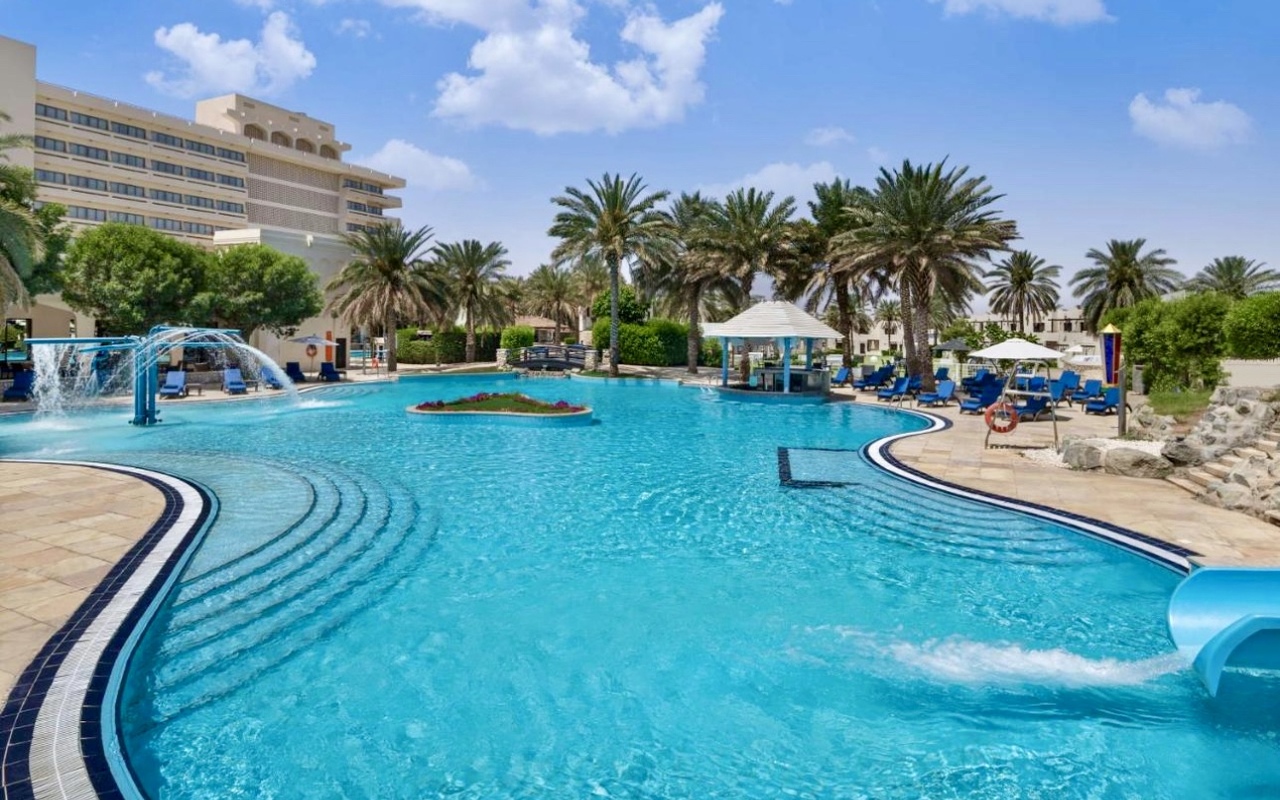 Radisson Blu Hotel & Resort, Al Ain