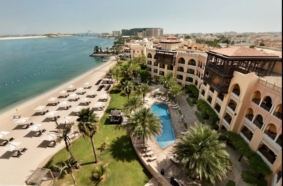 Shangri La Hotel Qaryat al Beri
