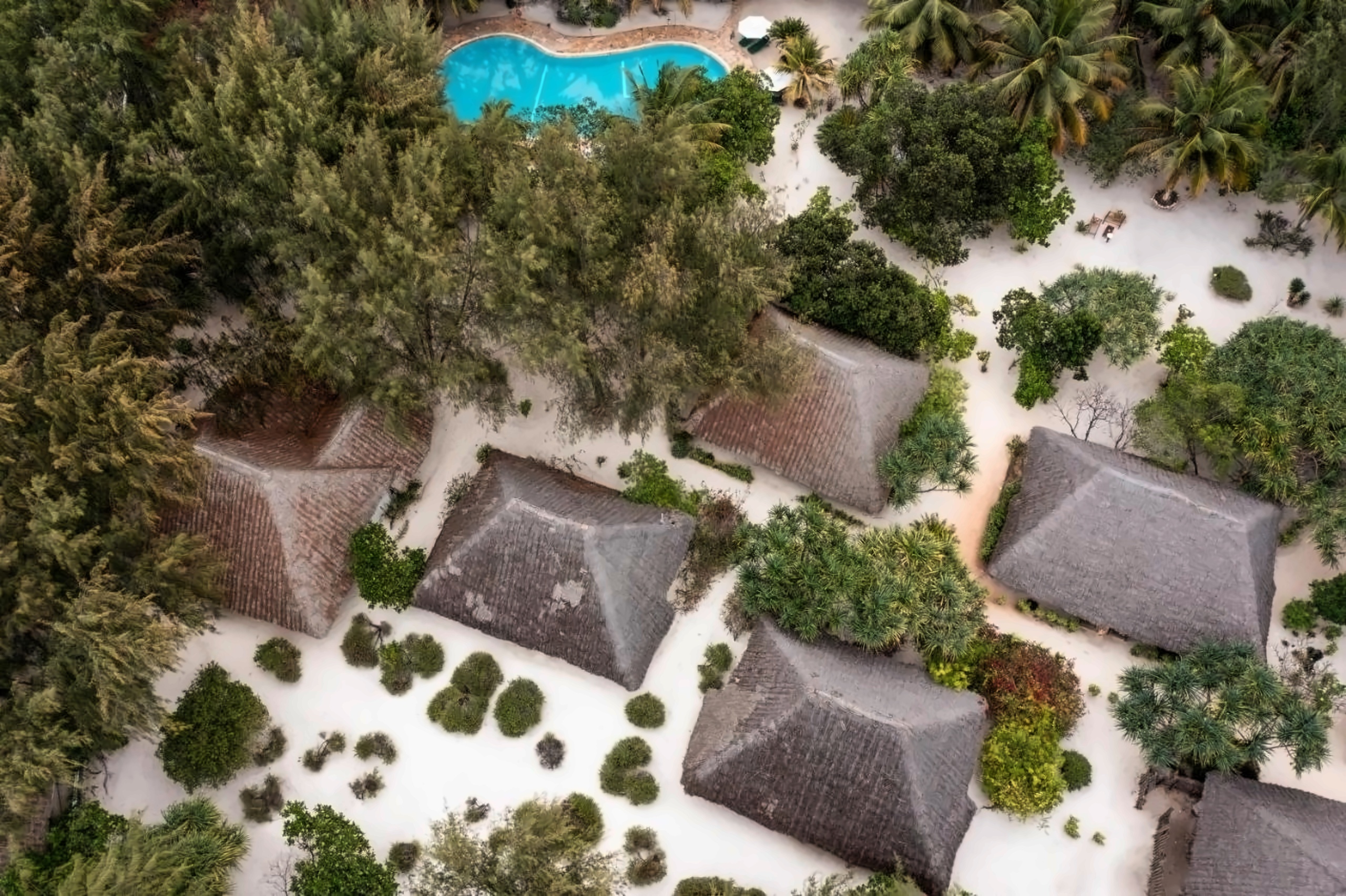 Hakuna Majiwe Beach Lodge