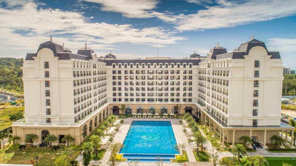 VinHolidays Fiesta Phu Quoc