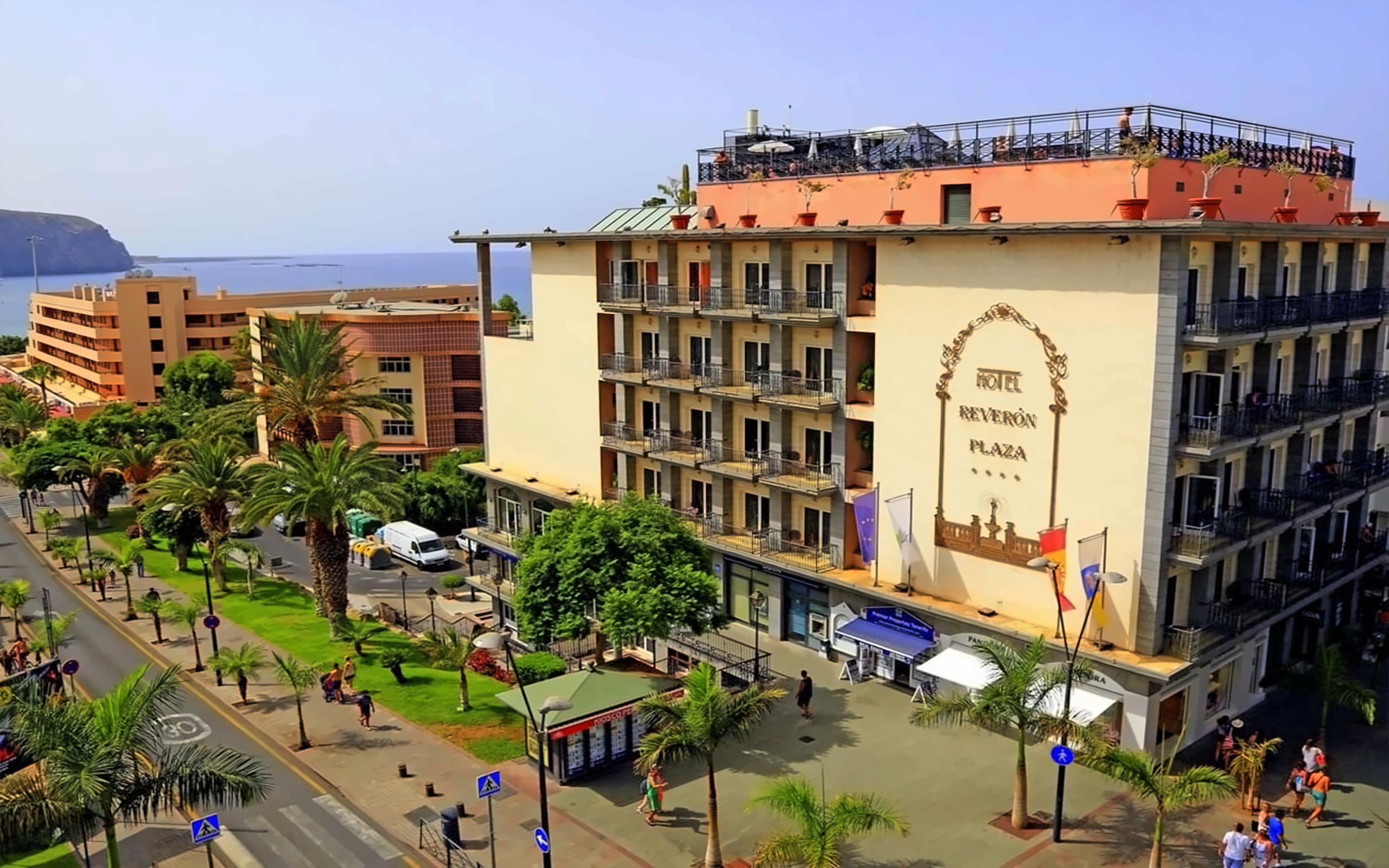 Hotel Reveron Plaza