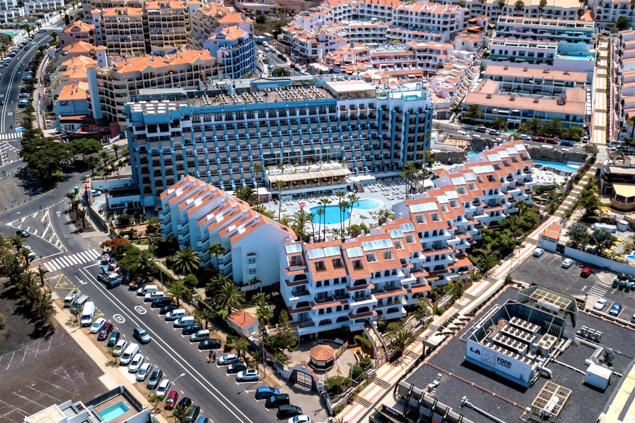 Paradise Park Fun Lifestyle Hotel