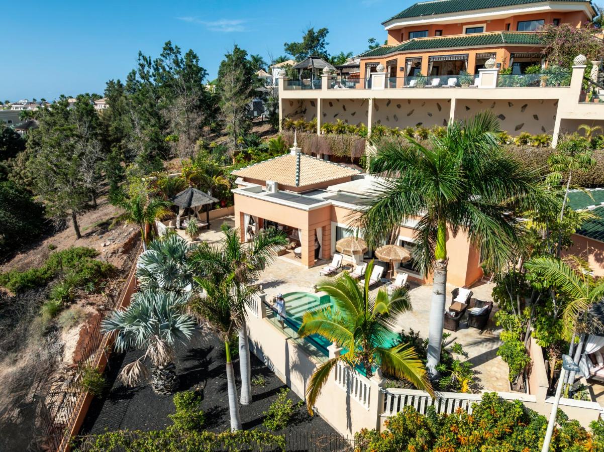 Royal Garden Villas