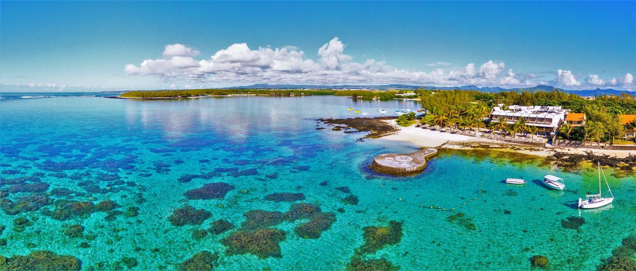 Le Peninsula Bay Beach Resort and Spa
